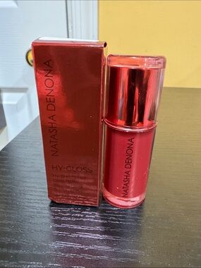 Natasha Denona Hy-Gloss Tinted Balm in shade Berry Pop. Brand new in box